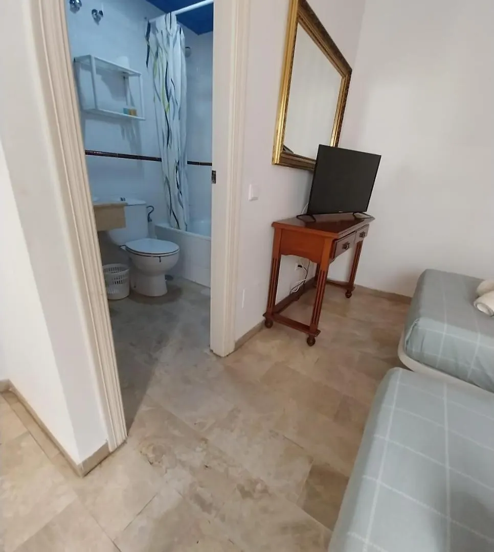 Hostal Montys Nerja