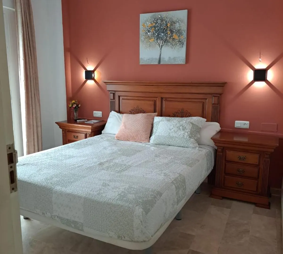 Hostal Montys Nerja 0*,  Espagne